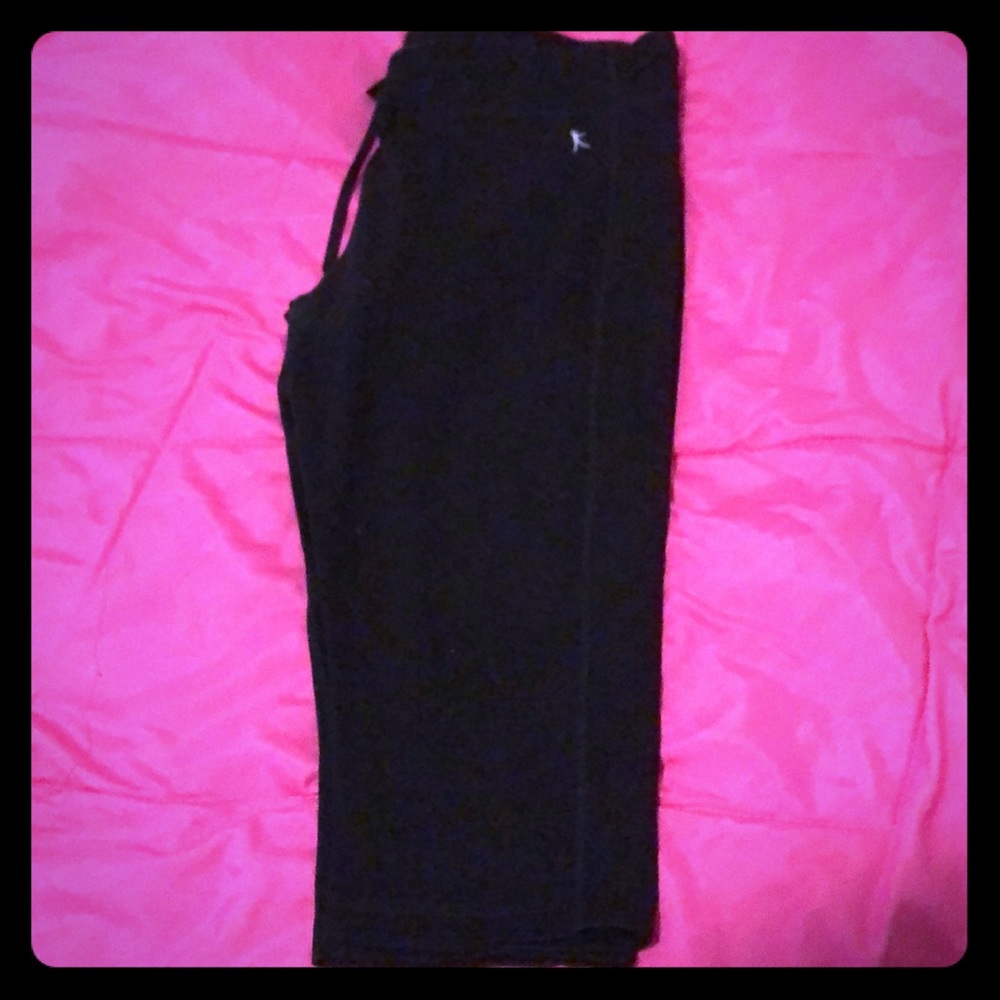 Athletic capris